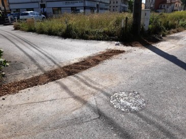 Arreglado  un socavón en el Barrio San ...