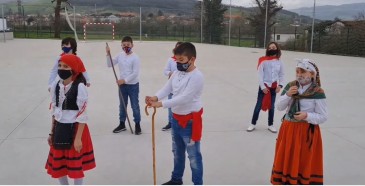 Los alumnos y alumnas del Colegio El ...