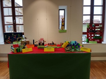 La exposición ‘ReciclaArte’ de los ...