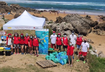 Voluntarios de Cruz Roja Cantabria ...