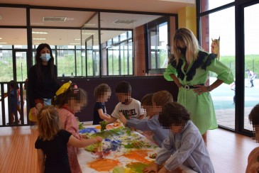 Más de un centenar de niños y niñas ...