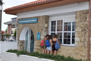 La Oficina municipal de turismo de ...