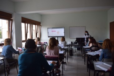 Mujeres desempleadas se capacitan para ...