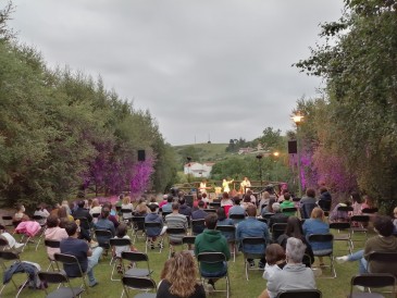 Cerca de 700 personas asistieron ...