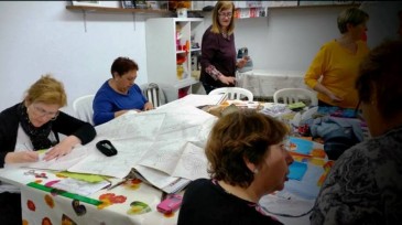 Cerca de una veintena de mujeres ...