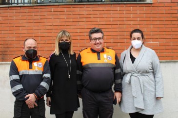 Dos voluntarios de Protección Civil de ...