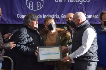 Piélagos rinde homenaje a Elías ...