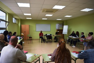 15 personas en búsqueda de nuevas ...