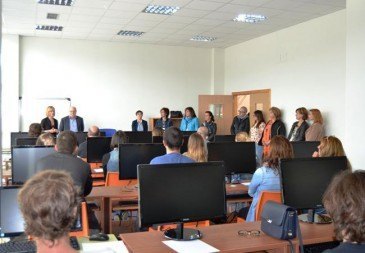 Más de 500 vecinos se benefician de ...