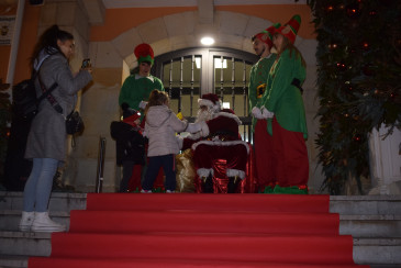 Papá Noel se reencuentra, un año ...