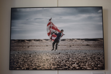 La exposición ‘En pie entre el polvo ...