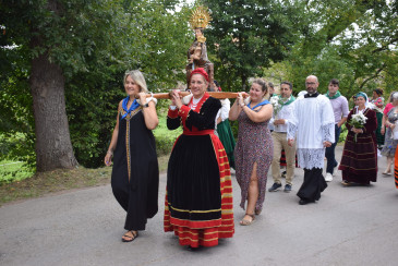 Piélagos vuelve a vestir de flores a ...