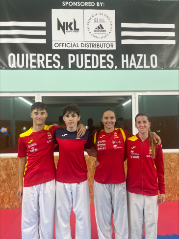 4 karatecas del Club Kime de Boo de ...