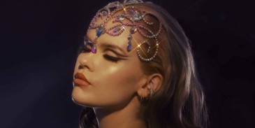 La cantautora finesa Ina Forsman  ...