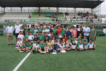 162 niños y niñas con edades ...