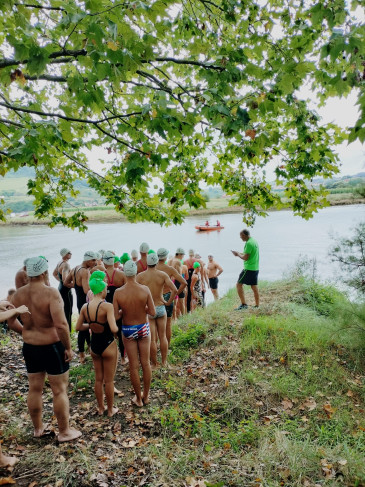 Más de un centenar de participantes se ...