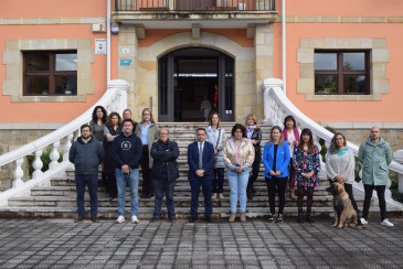 Piélagos guarda un minuto de silencio ...