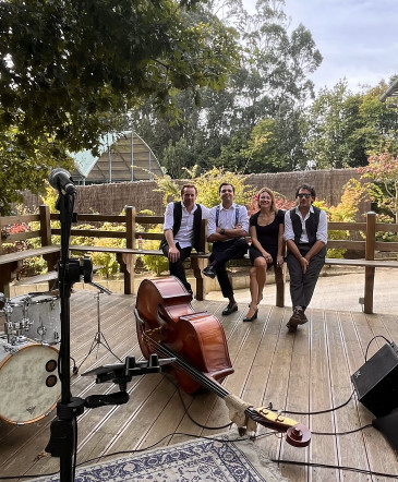 La banda de jazz & swing “14 ...