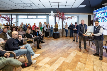 Piélagos rinde homenaje a Ángel ...