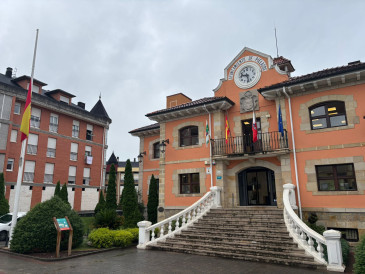 Banderas a media asta en Piélagos por ...