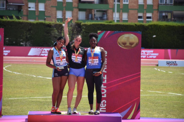 La atleta del Piélagos Andrea Njimi ...