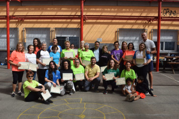 Cerca de un centenar de vecinos  ...