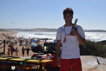 Miguel Flor, socorrista en la playa de ...