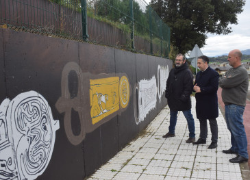 Piélagos pinta un mural conmemorativo ...