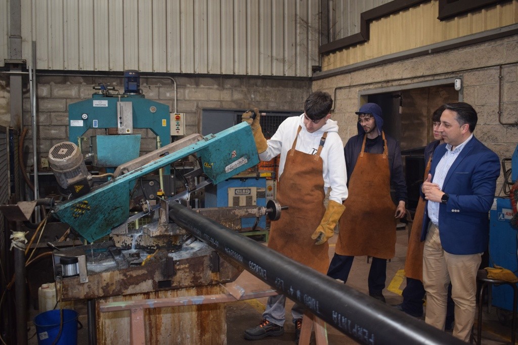 Piélagos lanza un programa de formación profesional básica en fabricación mecánica para jóvenes